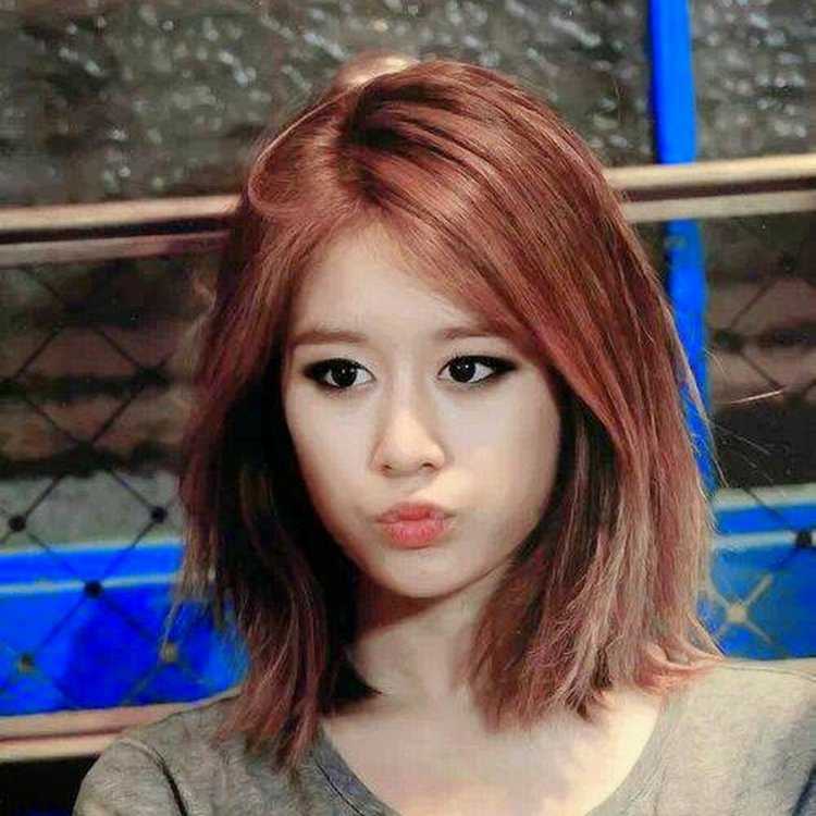 Корейская стрижка женская без челки