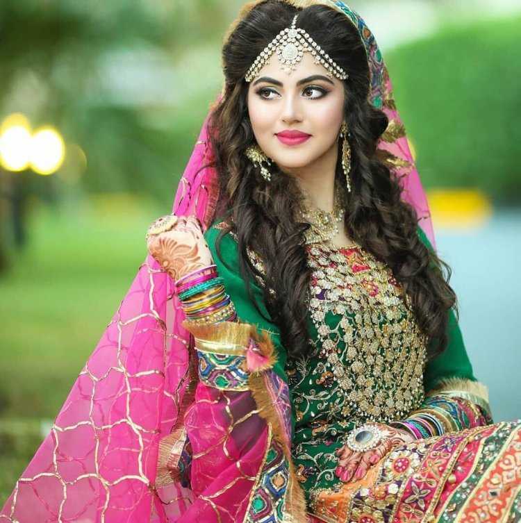 Pakistani Dulha Dulhan picture