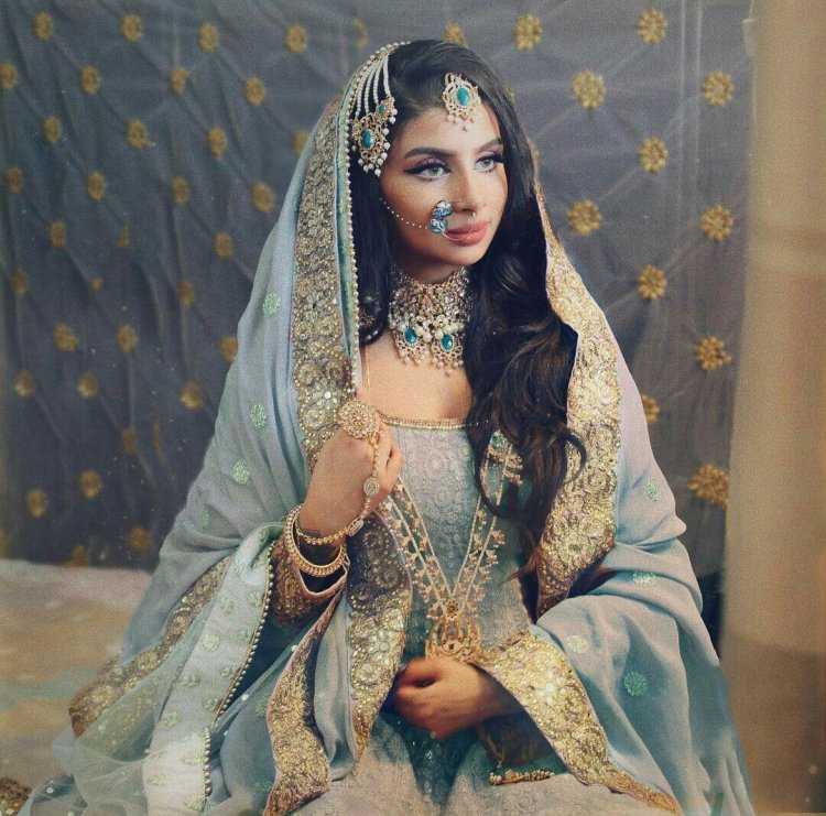 Индианка в голубом