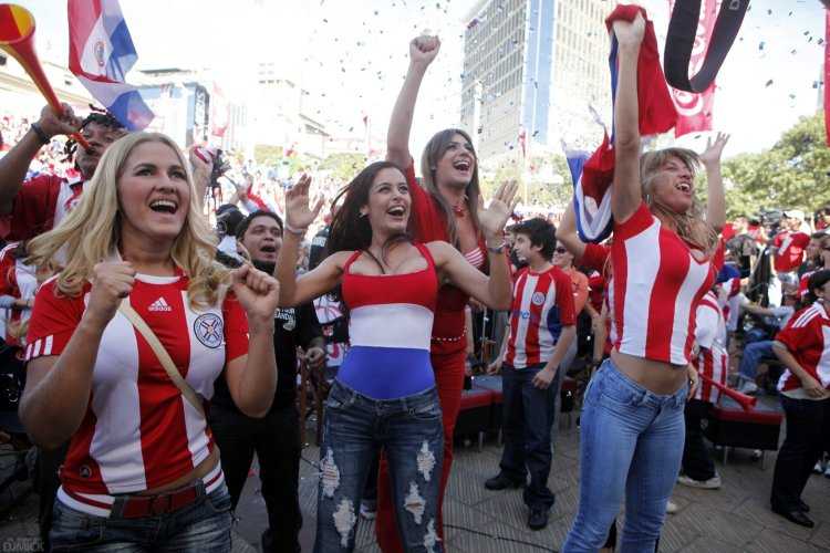 Болельщицы сборной Парагвая