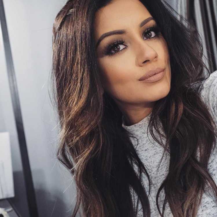 Брюнетки Инстаграм