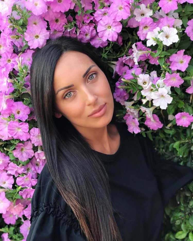 Певица Алсу (Абрамова)