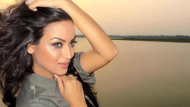 Иранская модель Клаудия Линкс