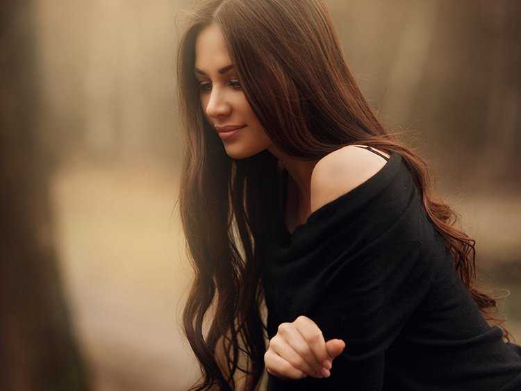 Девушки шатенки с длинными волосами