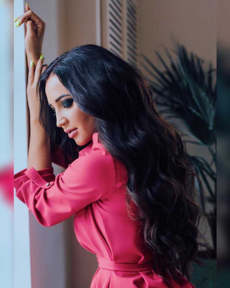 Роскошные черные волосы