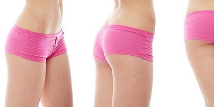 Соблазнительные плоские ягодицы соблазняют взгляды