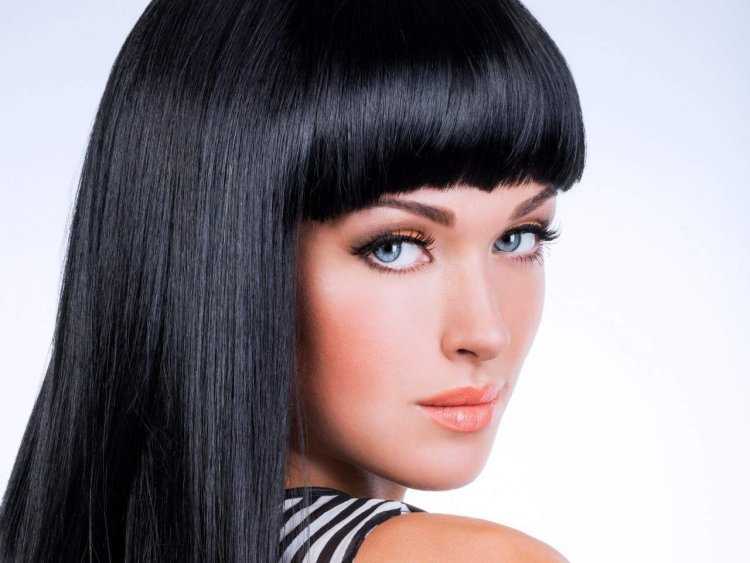 Ровная челка