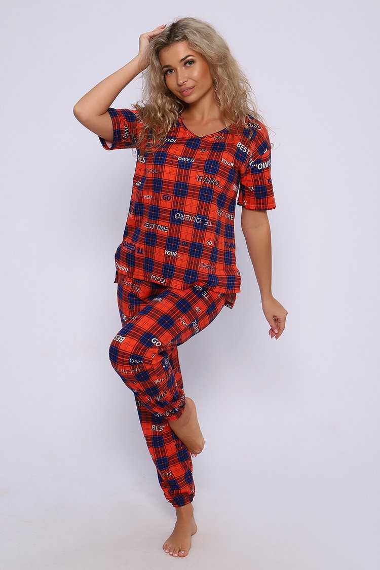 Попка в клетчатых штанах10