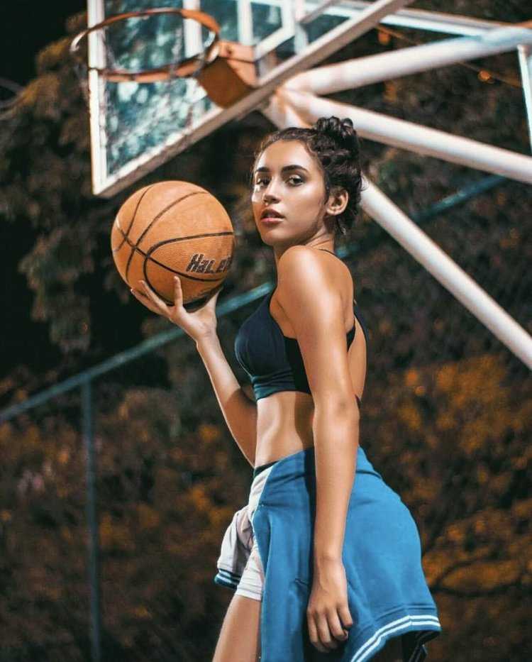 Милана Савич баскетболистка