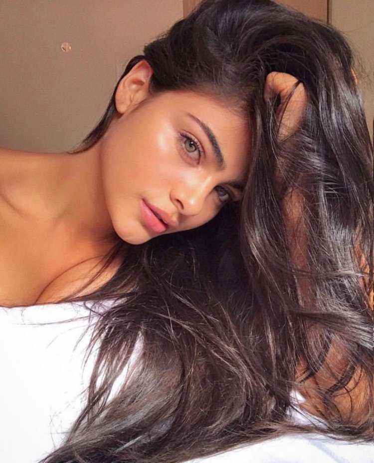 Sara Orrego модель