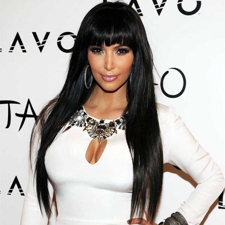 Ким Кардашян с челкой