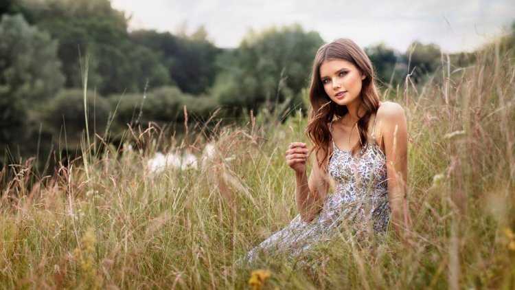 Фотосет девушки на природе