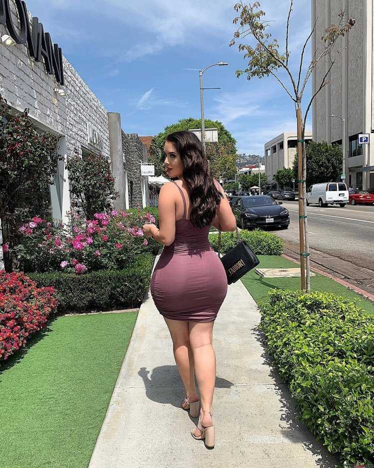 Модель Plus-Size Диана Сирокай