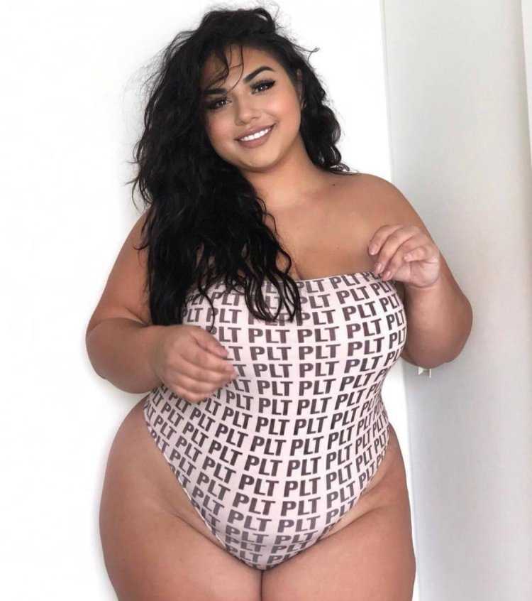 Plus-Size Диана Сирокай