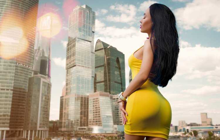 Женские ягодицы