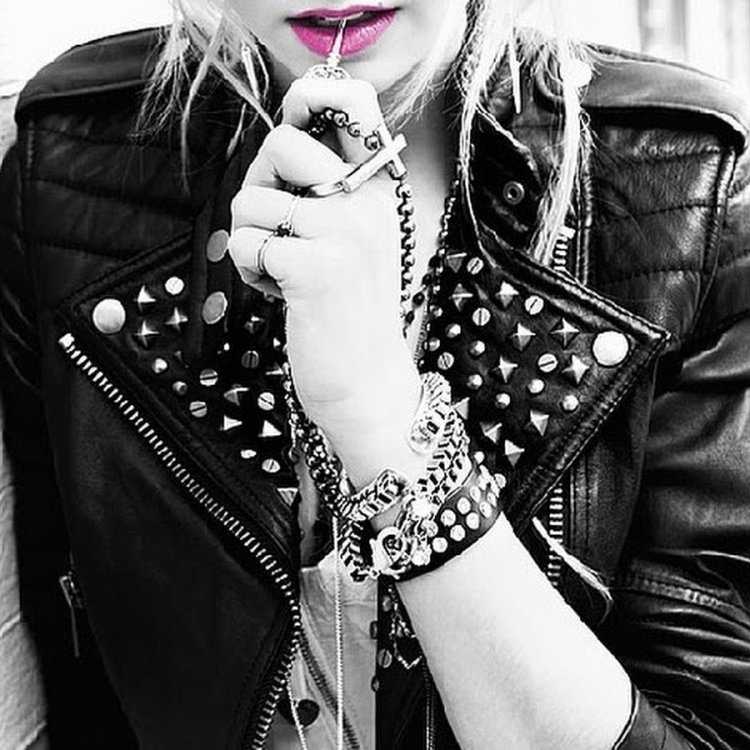 Рокерши брюнетки47