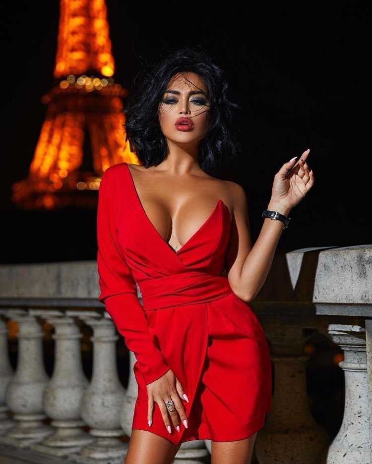 Роковая женщина брюнетка18