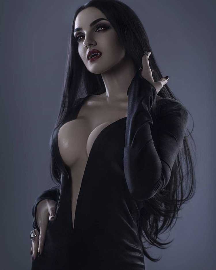 Косплеерша Мэри Швецова