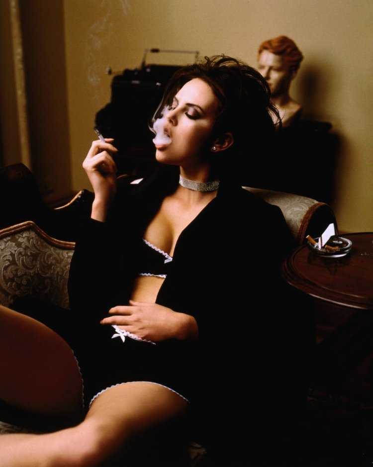 Роковая женщина брюнетка36