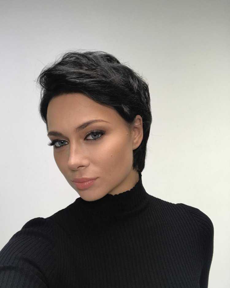 Актриса Самбурская