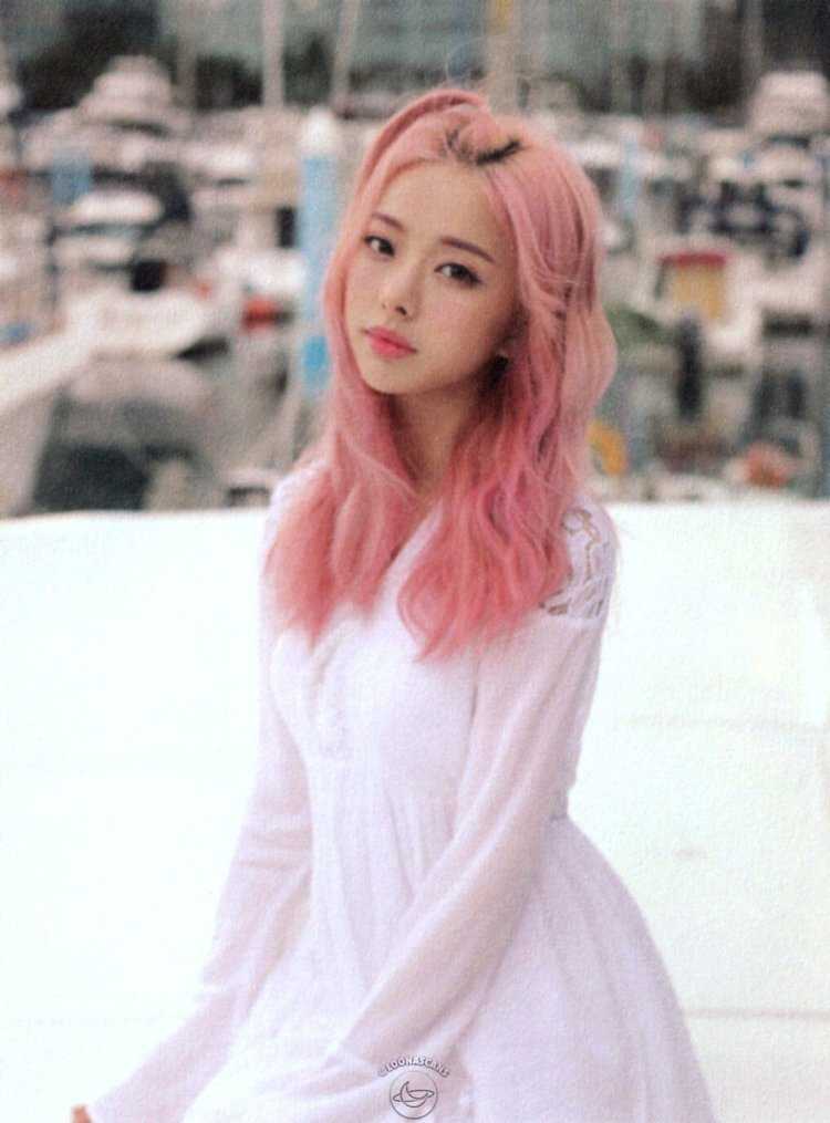 Loona Виви кореянка