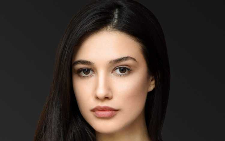 Эмма Донна румынка