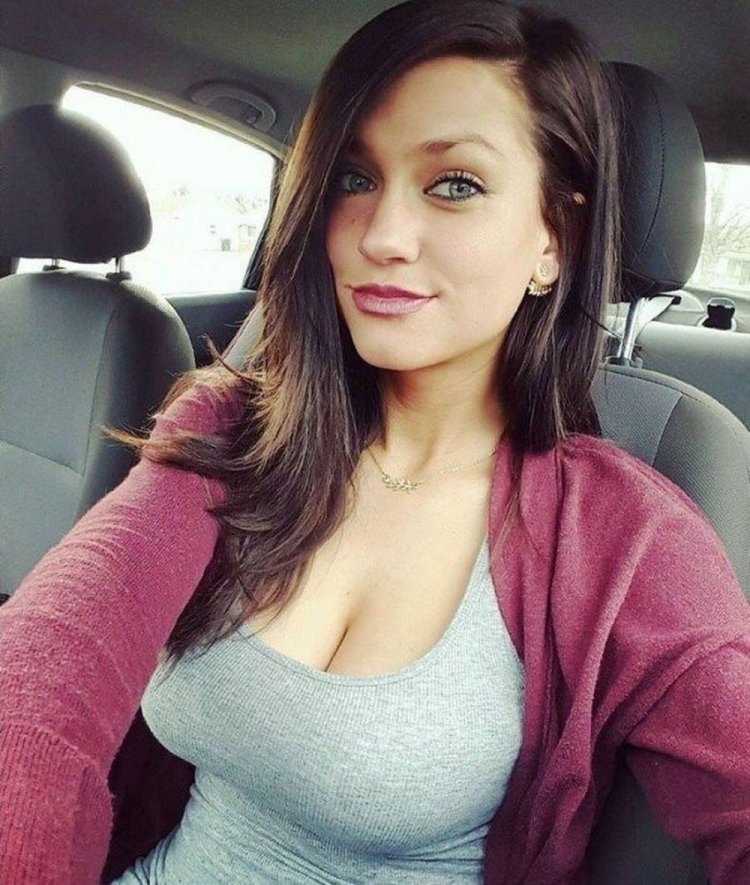 Грудастые девочки