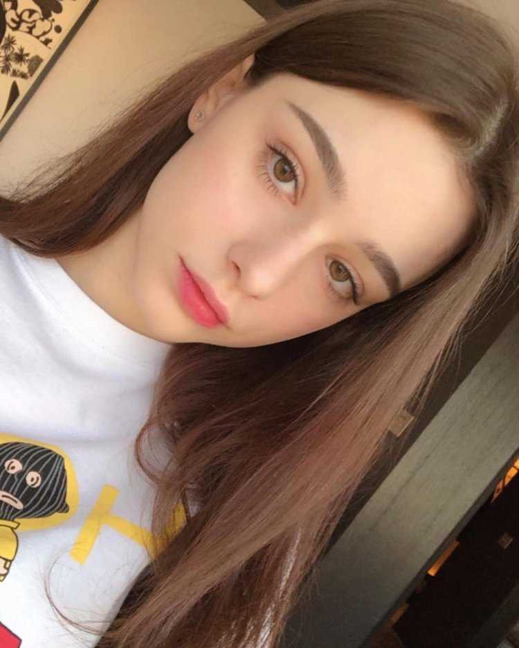 Даша Таран селфи