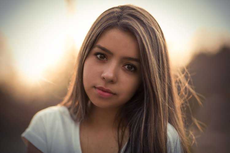 Красивые кареглазые девушки