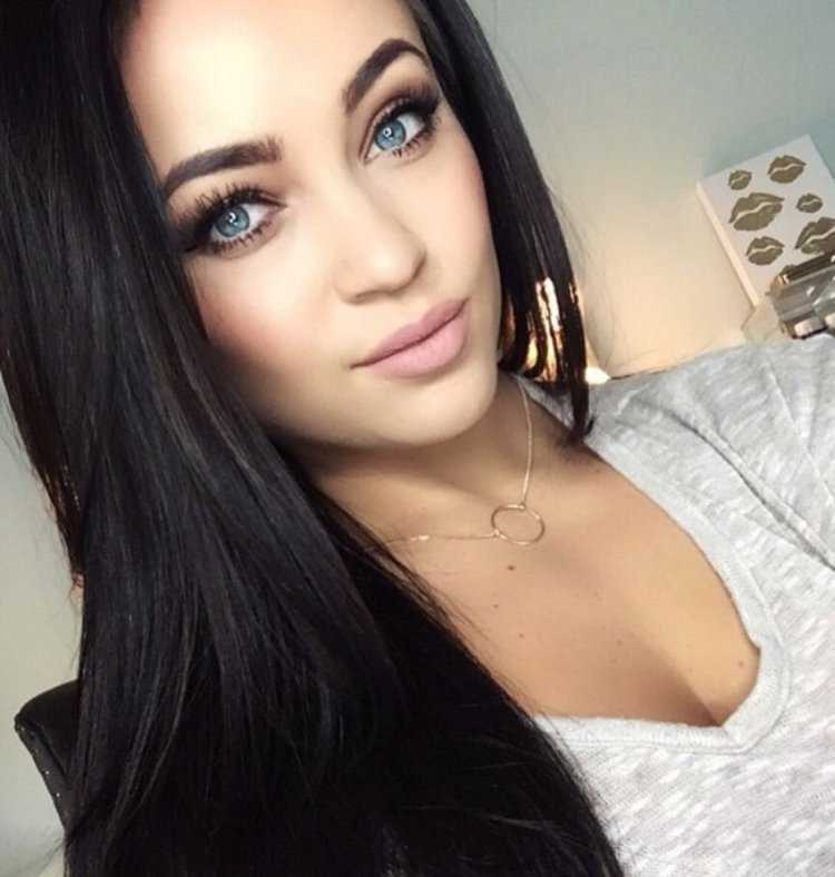 Красивые девушки с черными волосами