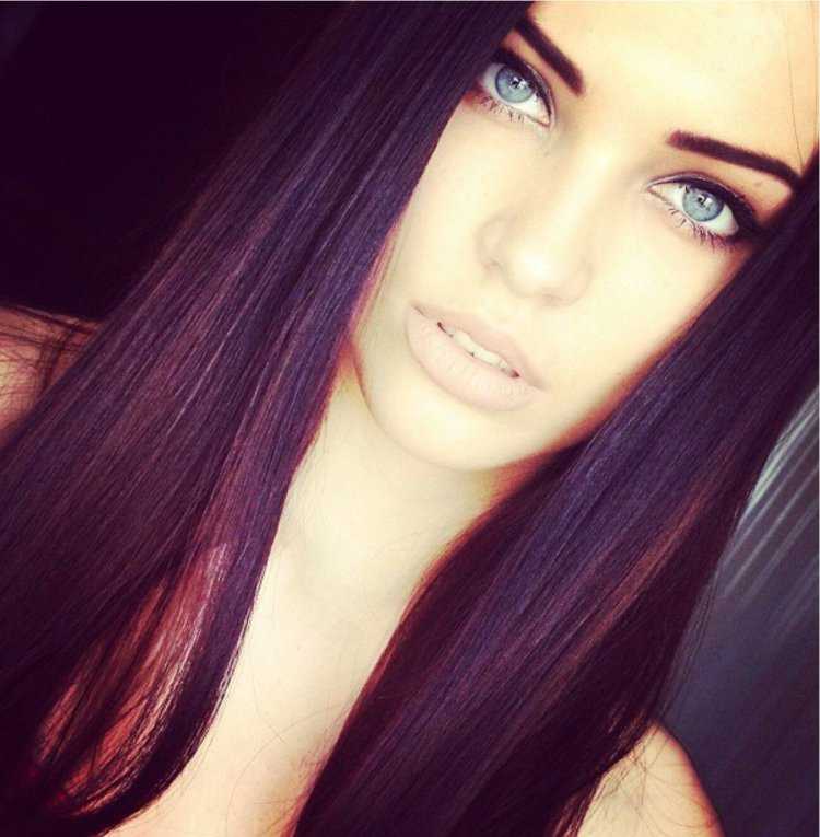 Даша Деревянкина селфи