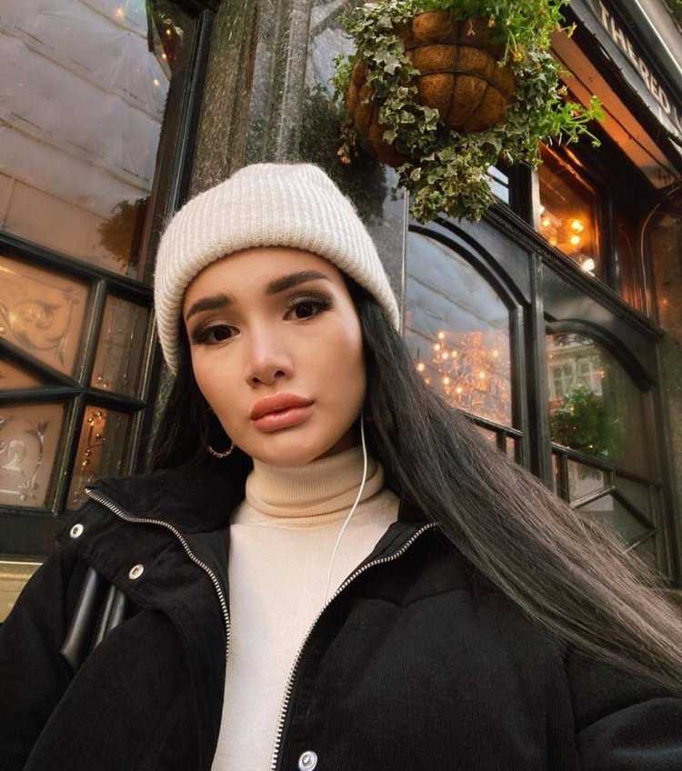 Казашки Айжан Асемова