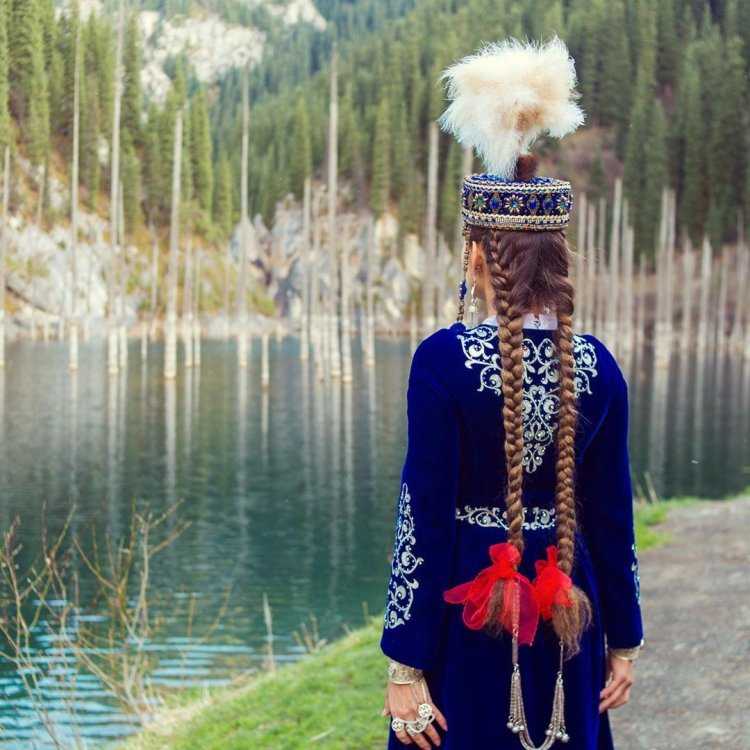 Диана Коркунова и Айжан Асемова