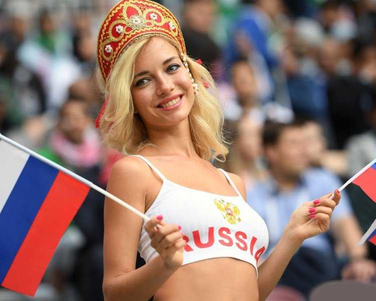 Фанатка сборной России Наталья Немчинова