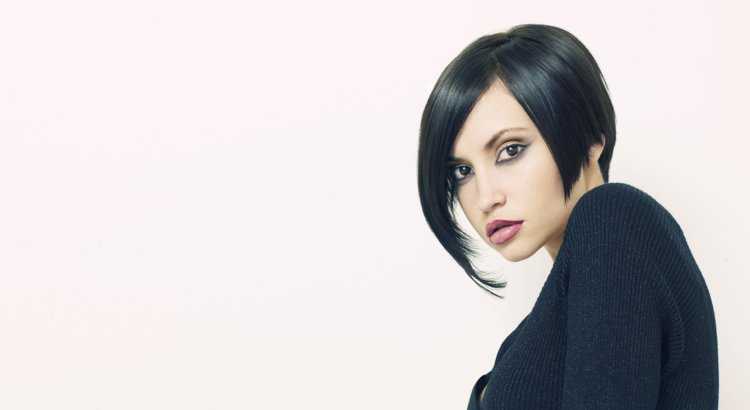 Русская певица с каре брюнетка45