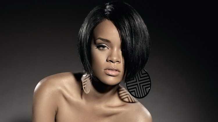 Русская певица с каре брюнетка14