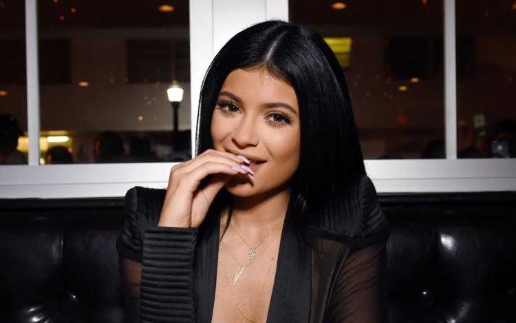 Кайли Дженнер hot