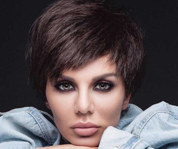 Анна Седокова стрижка