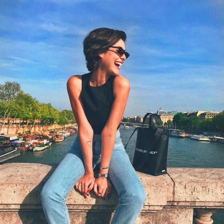 Девчонки с короткими стрижками Инстаграм