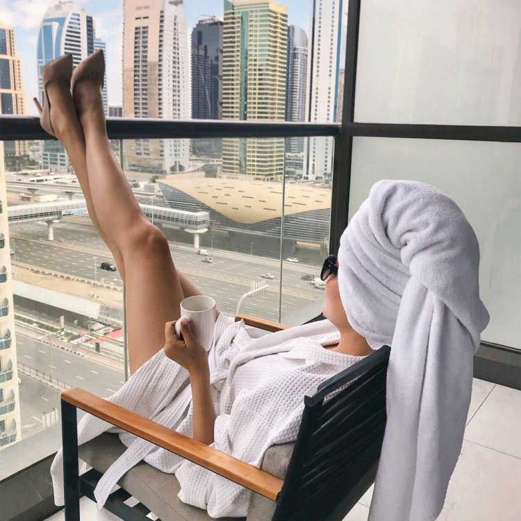 Фотосессия в Дубае на балконе