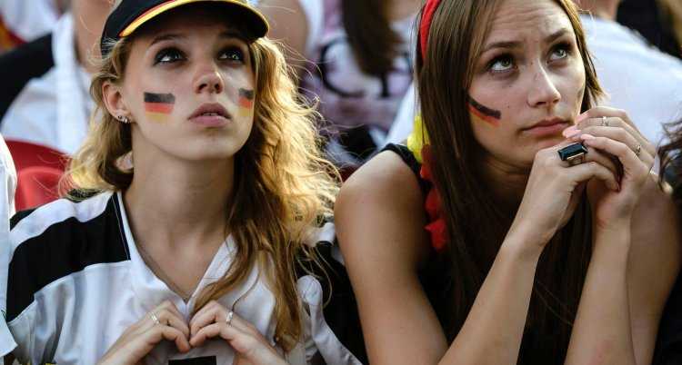 Фанатка сборной Германии