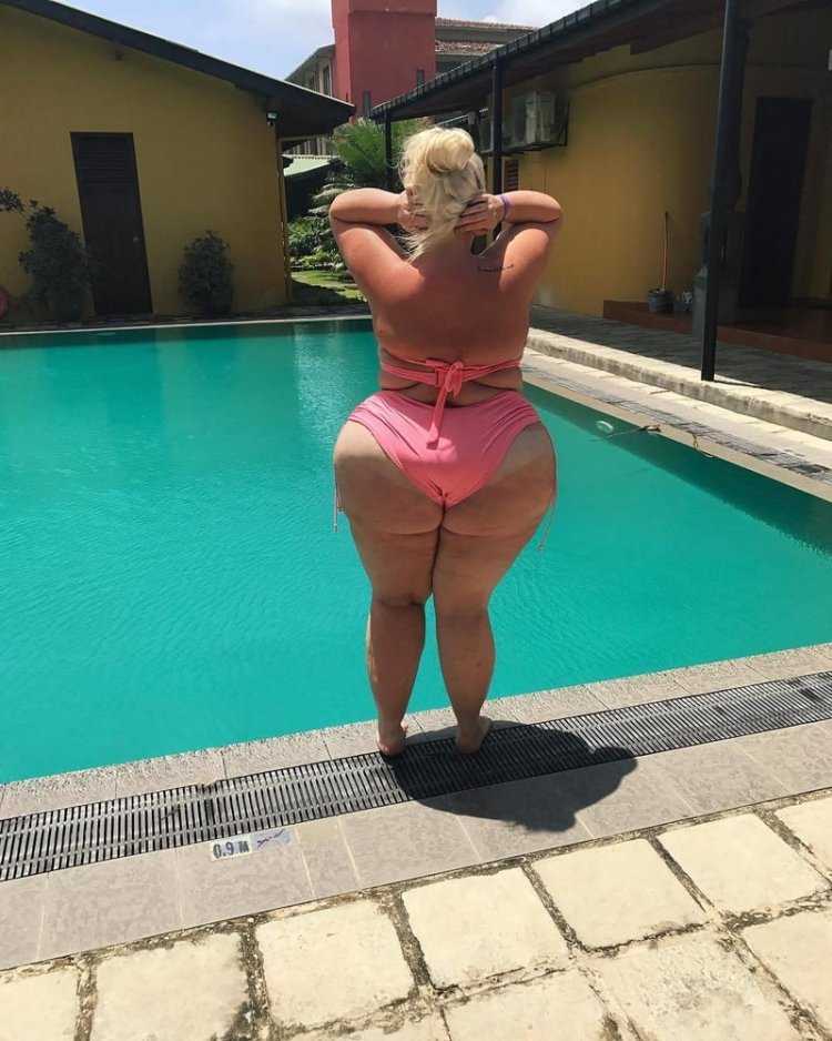 Виктория Абрахам Биг асс