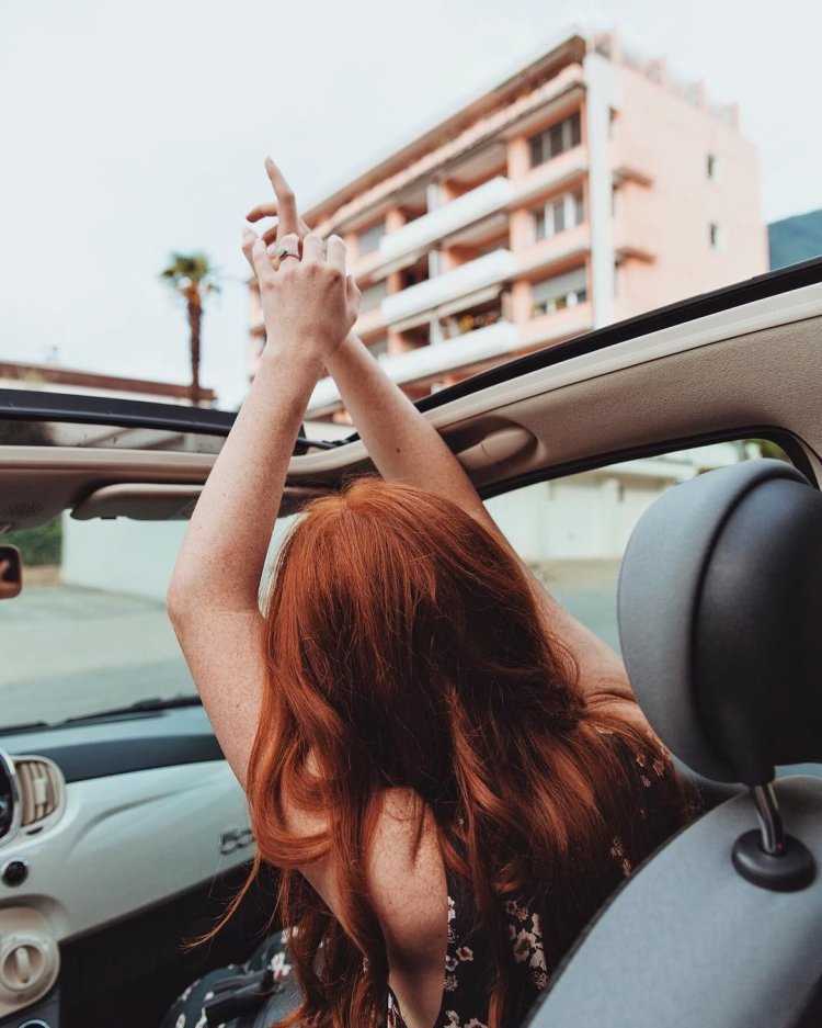 Рыжая машина