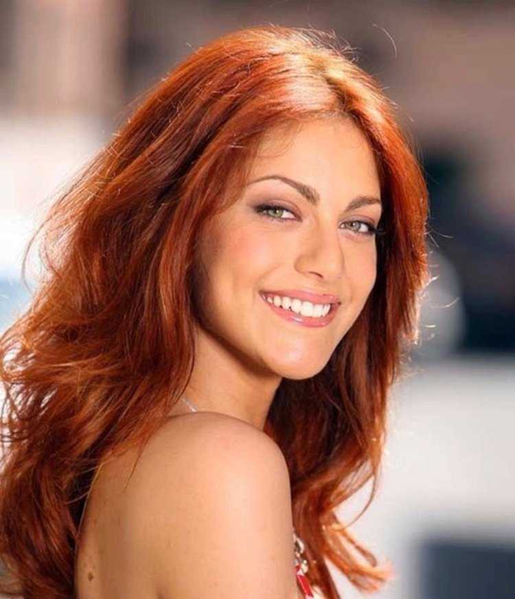 Мириам Леоне рыжая