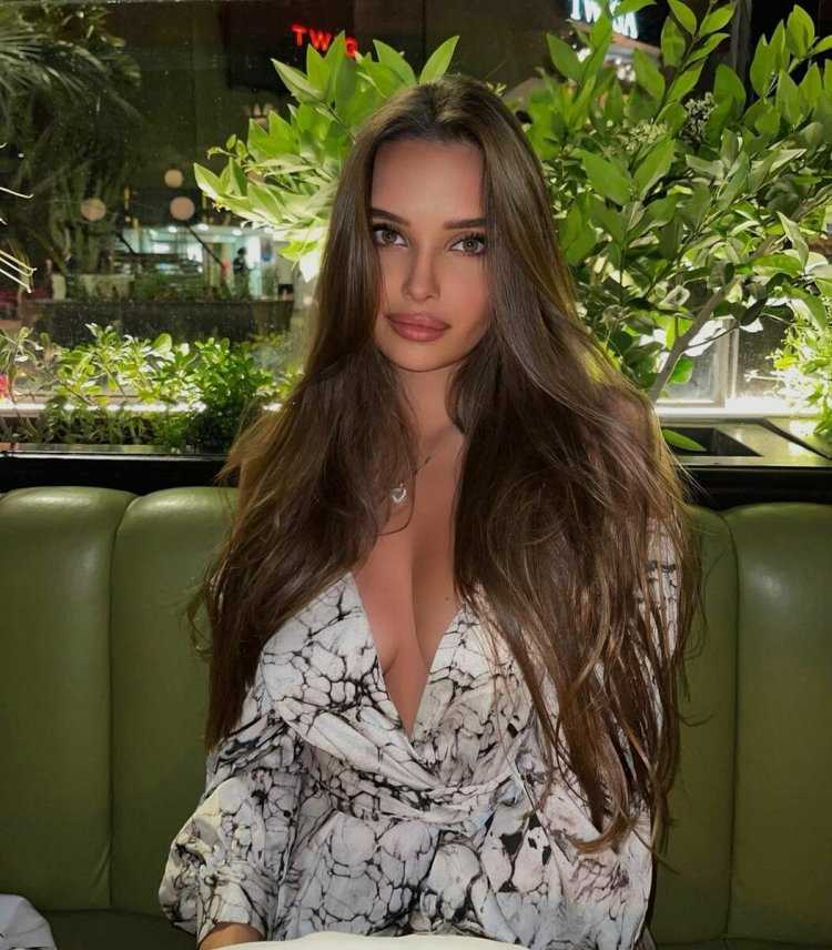 Каролина Севастьянова фото 2022