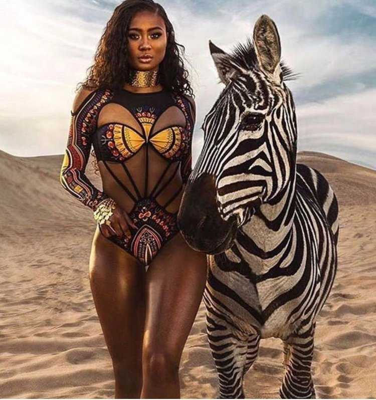 Темнокожие девушки с широкими бедрами