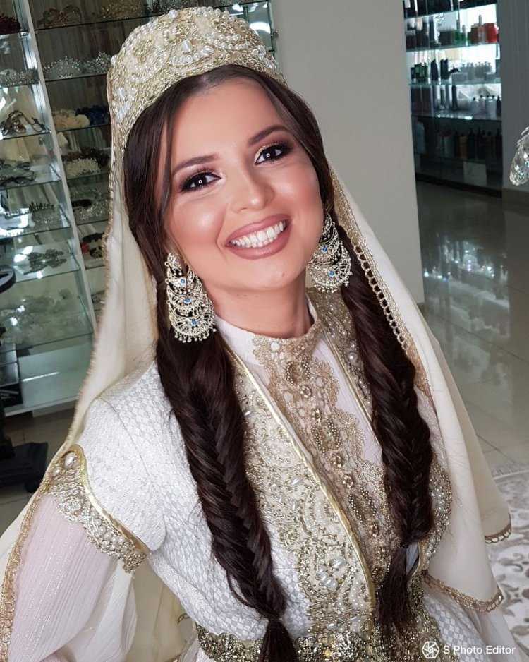 Национальная прическа азербайджанок