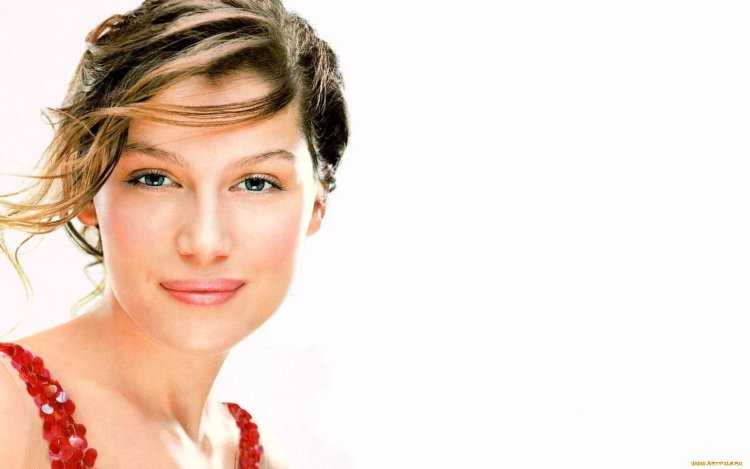 Лети́ция Ка́ста