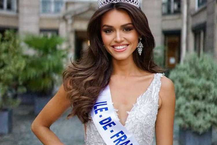 Мисс Франция 2022 Диана Лейр
