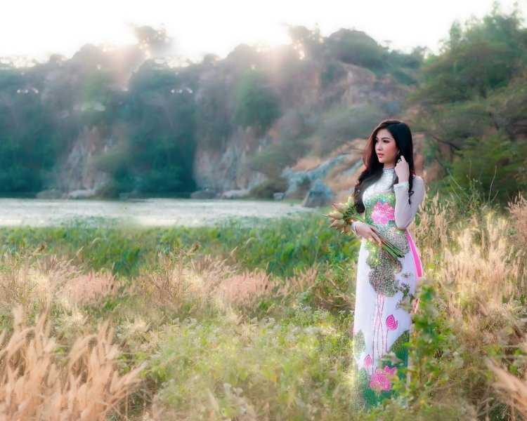 Кореянка на природе